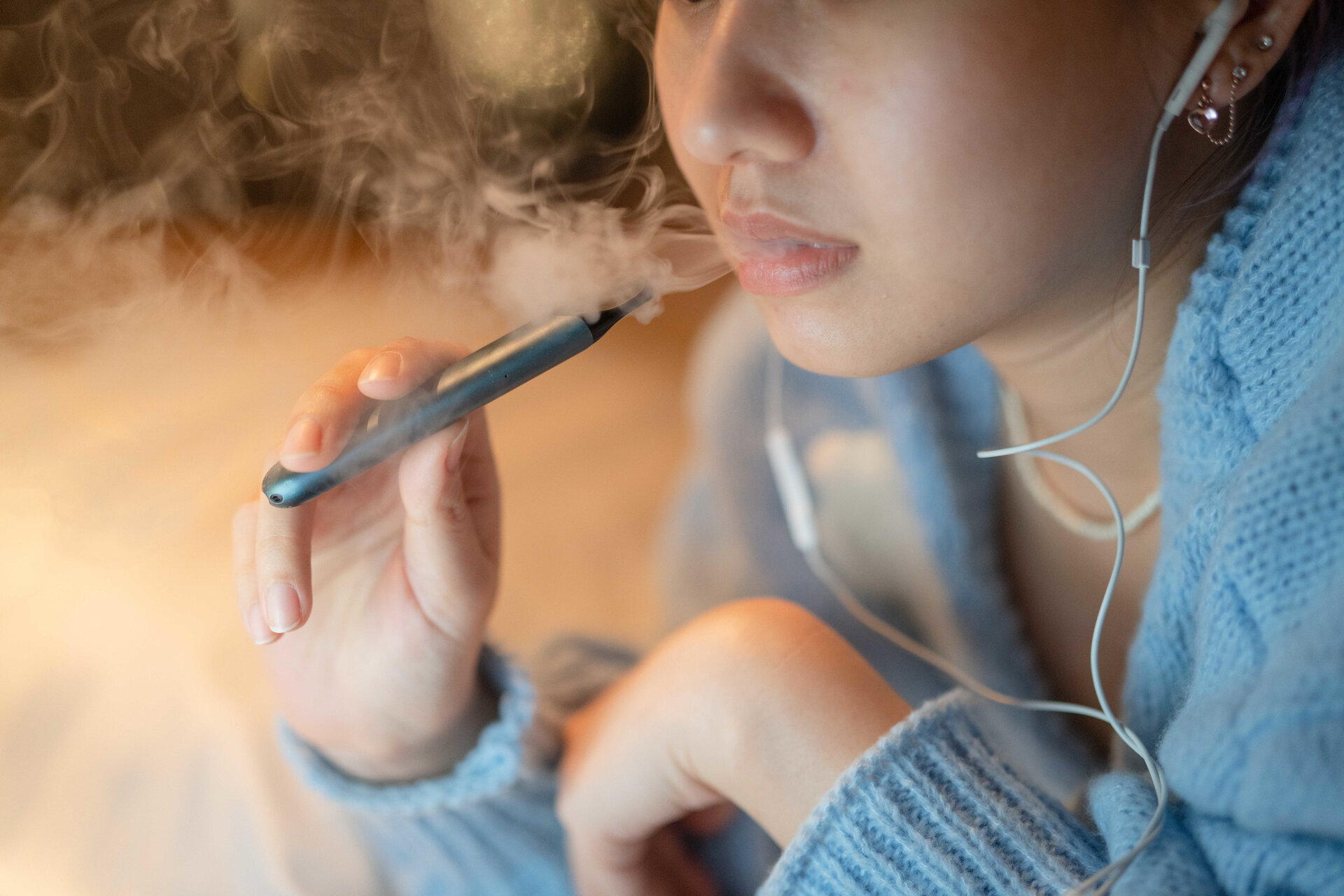 Navigating the E-Vapour Market and the Growth of Illicit Products -  Euromonitor.com